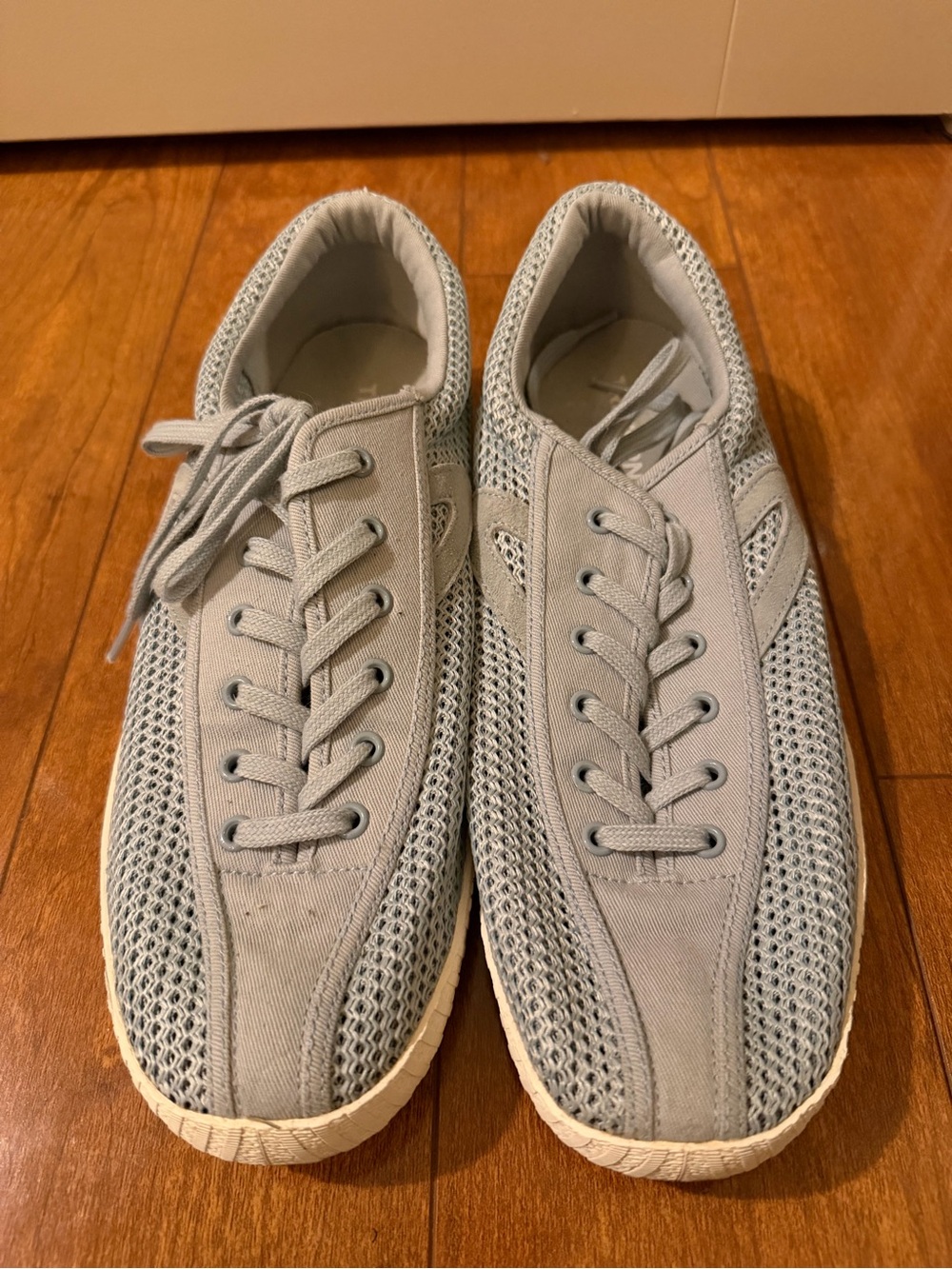 Light Gray Blue Women’s Casual Sneakers - Tretorn size 11